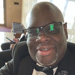 Meet your Posher, Kenneth